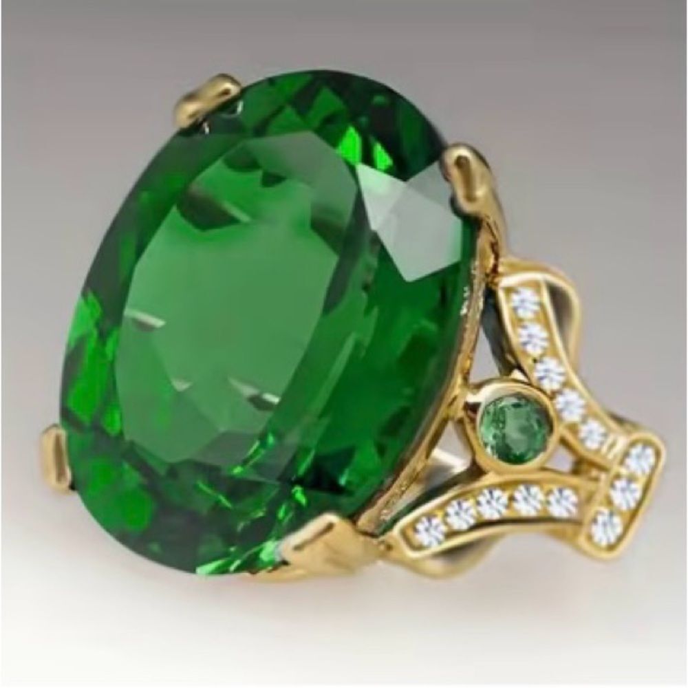 💚 NEW emerald green cubic zirconia stunning cocktail ring 💚